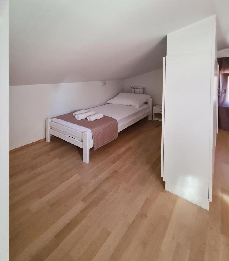 Hisa Idej Apartment Sezana Ngoại thất bức ảnh
